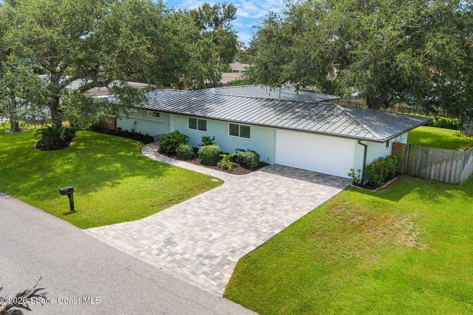 545 Seabreeze Drive, Indialantic, FL 32903 photo 3