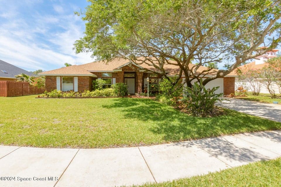 410 Oriole Lane, Indialantic, FL 32903 photo 4
