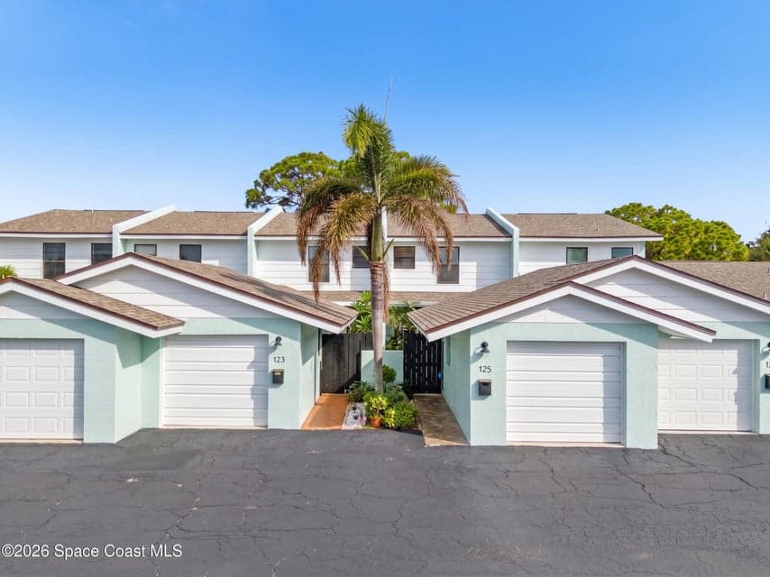 125 Kristi Drive, Indian Harbour Beach, FL 32937 photo 6