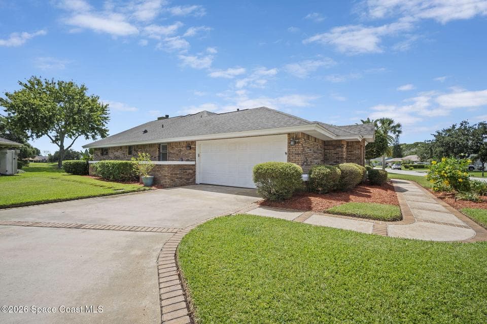 1293 Silver Lake Drive, Melbourne, FL 32940 photo 5