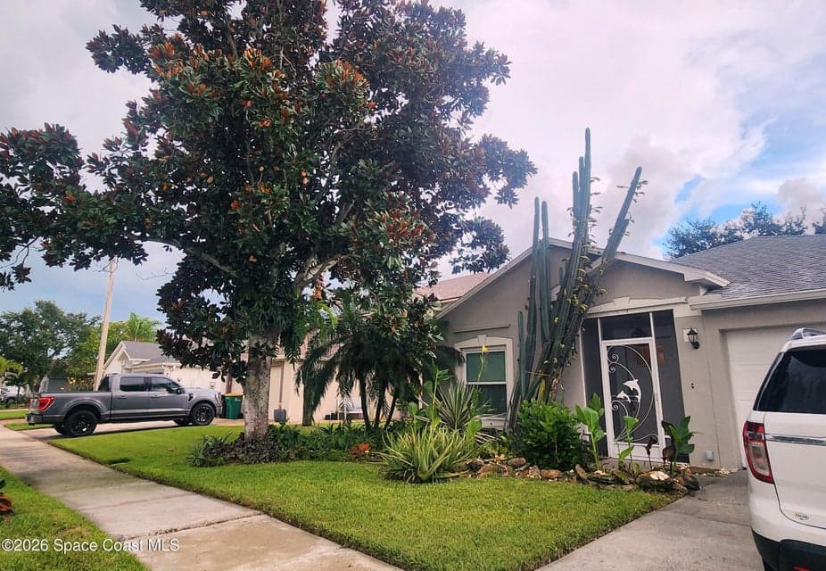 470 Wickham Lakes Drive, Melbourne, FL 32940 photo 2
