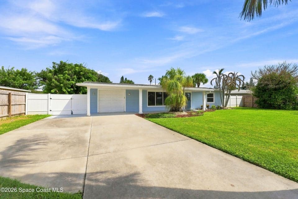 110 W Pasco Lane S, Cocoa Beach, FL 32931 photo 2