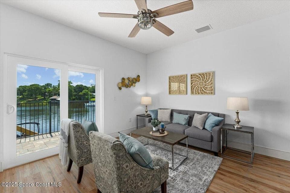 913 Paddleboard Court, Melbourne, FL 32935 photo 3