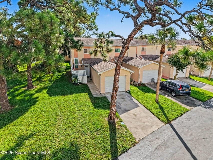 277 Current Drive 1-13, Rockledge, FL 32955 photo 3